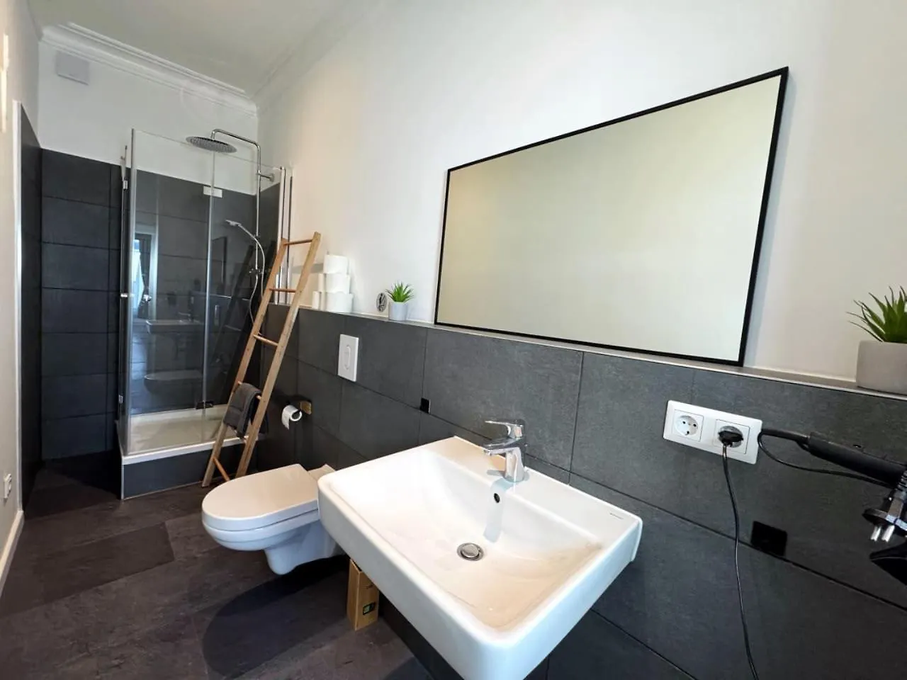 Holidayhome Apartments L Spacious Luxury Apartment In Prenzlauer Berg Berlin Niemcy