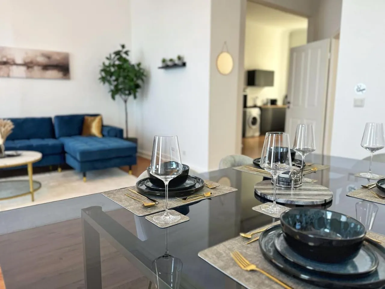 Holidayhome Apartments L Spacious Luxury Apartment In Prenzlauer Berg Berlín 0*,  Alemania